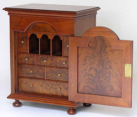 SPICE CHEST, WALNUT, 16.5W x 11D x 20.5H  (SC201)